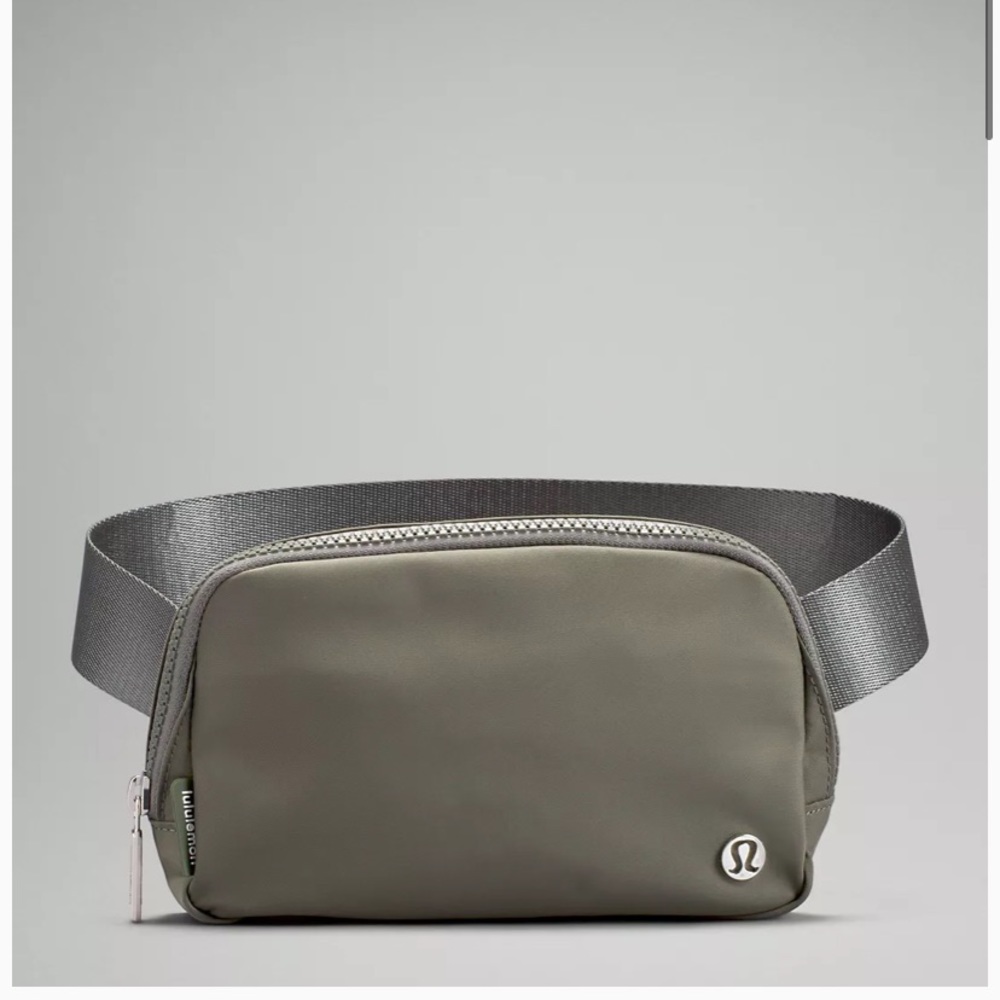 Lululemon Everywhere Belt Bag 1L